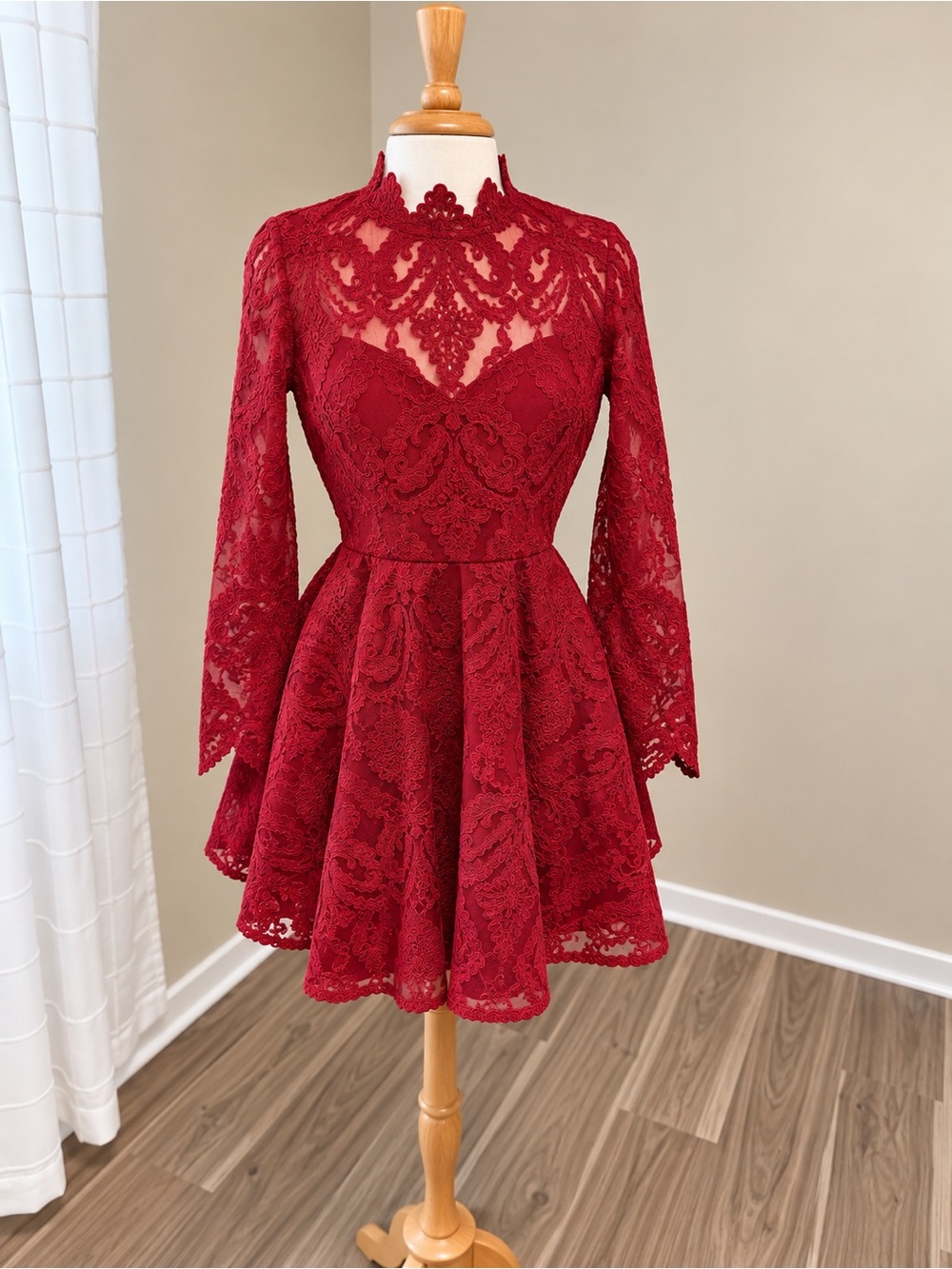 SAYLOR Raspberry Rita Red Lace Long Sleeve Mini Dress Size Medium